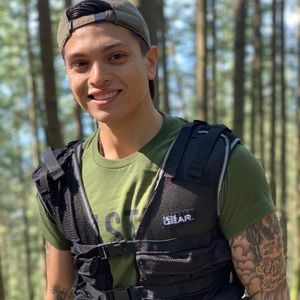 Meet your Posher, Jonathan